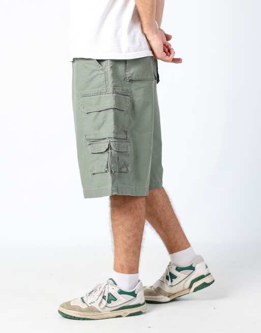 Vintage Woolrich 38x23 canvas cargo shorts in dark green