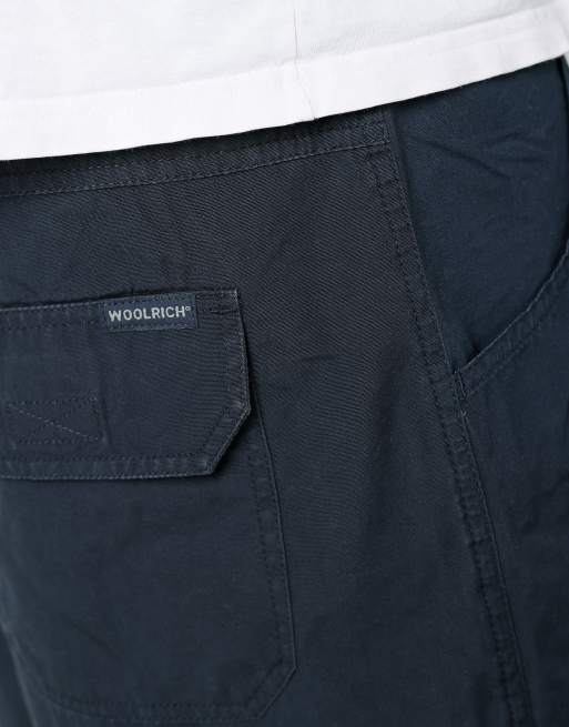 Vintage Woolrich 38x30 canvas cargo shorts in navy blue, 4 of 4