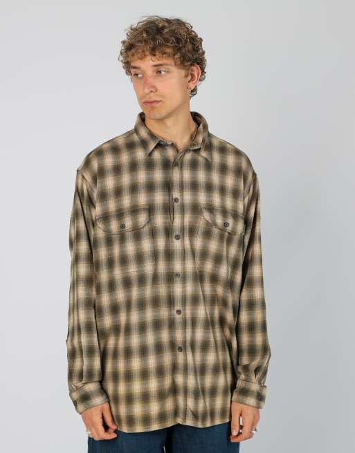 Vintage Woolrich xl long sleeve shirt in dark green