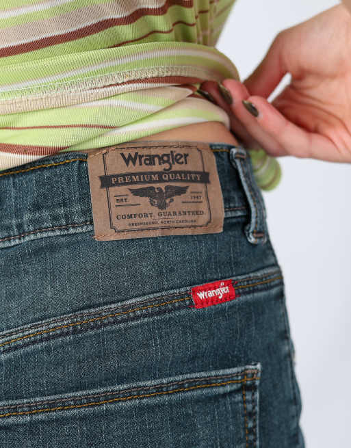 Vintage Wrangler 28x19 denim shorts in blue, 4 of 4