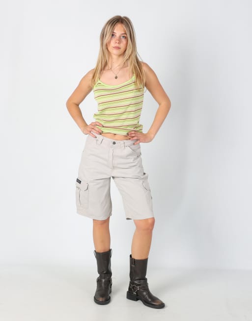 Vintage Wrangler 28x23 canvas cargo shorts in cream