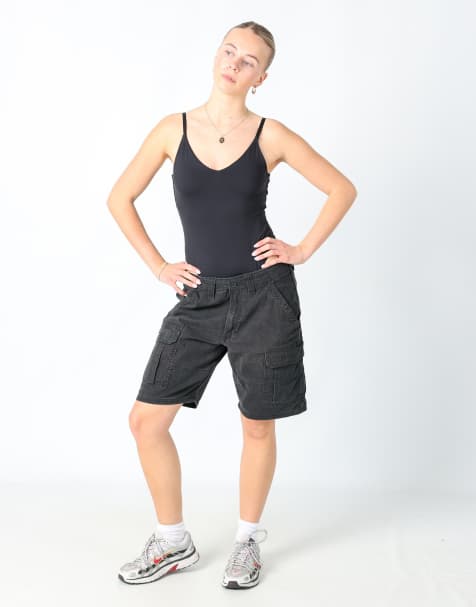 Vintage Wrangler 30x20 canvas cargo shorts in black - view 1