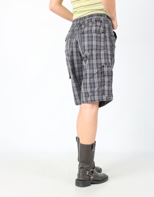 Vintage Wrangler 30x23 canvas cargo shorts in charcoal grey