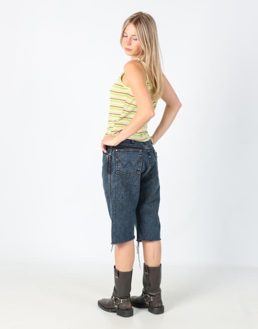 Vintage Wrangler 30x24 denim shorts in blue, 3 of 4