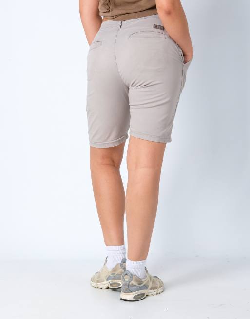 Vintage Wrangler 32x20 Canvas Cargo Shorts Beige