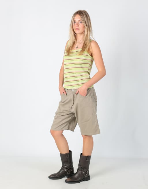 Vintage Wrangler 32x20 canvas cargo shorts in false, 2 of 4