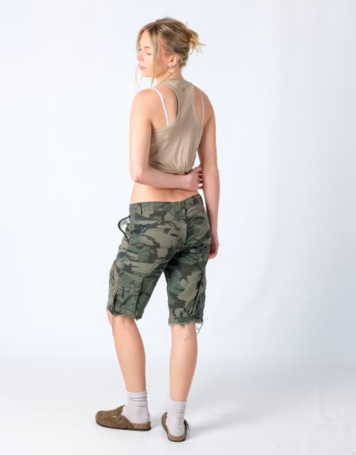 Vintage Wrangler 32x20 Canvas Cargo Shorts Khaki Green, 3 of 4
