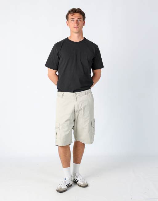 Vintage Wrangler 32x22 canvas cargo shorts in cream