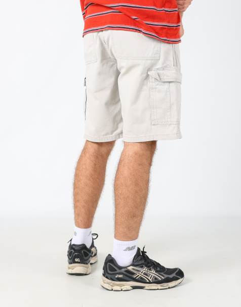 Vintage Wrangler 32x22 canvas cargo shorts in ivory - view 1