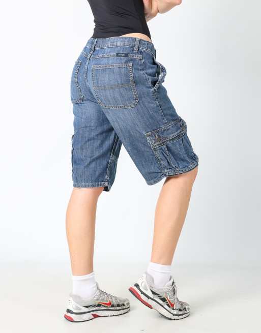 Vintage Wrangler 32x23 denim shorts in blue