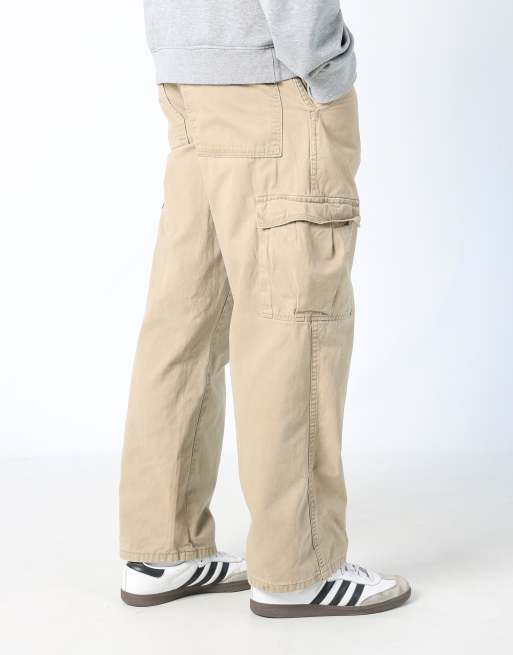 Vintage Wrangler 32x30 woven cargo pants in beige