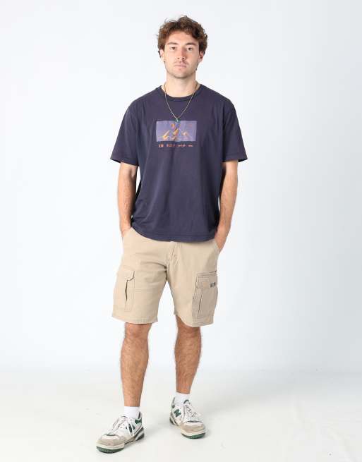 Vintage Wrangler 32x34 canvas cargo shorts in tan