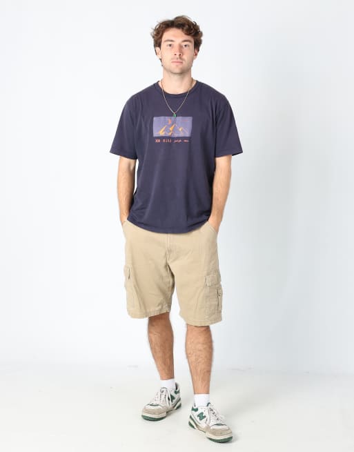 Vintage Wrangler 32x43 canvas cargo shorts in tan