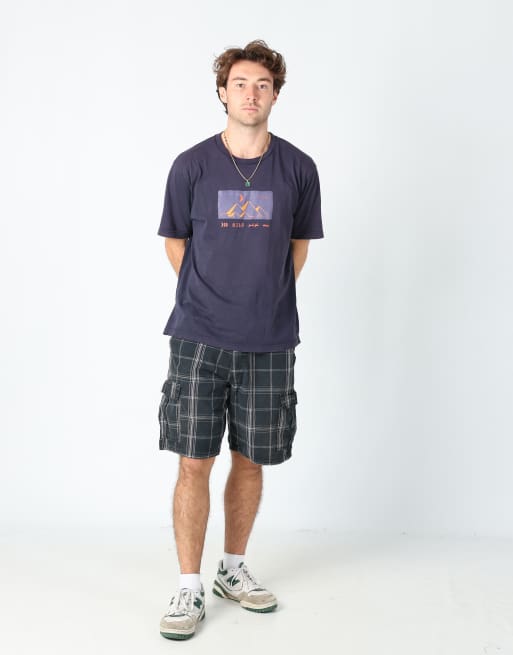 Vintage Wrangler 32x47 canvas cargo shorts in black