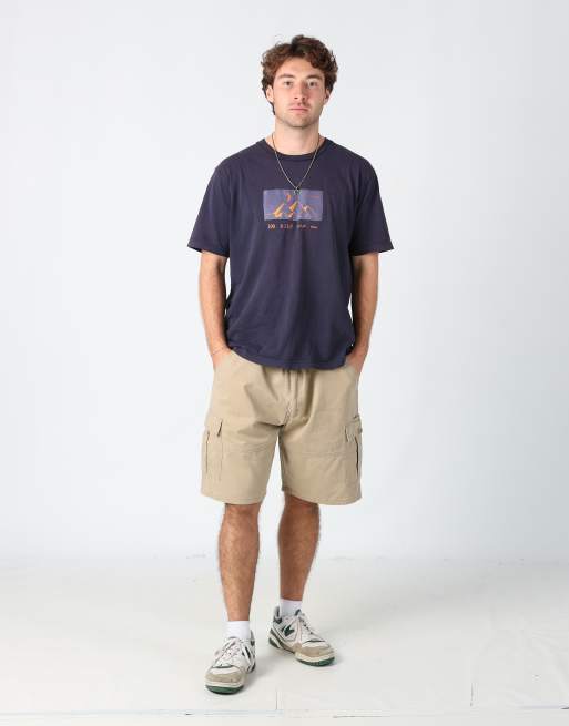 Vintage Wrangler 32x51 canvas cargo shorts in tan