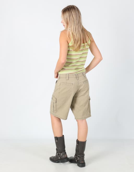 Vintage Wrangler 34x20 canvas cargo shorts in tan, 3 of 4