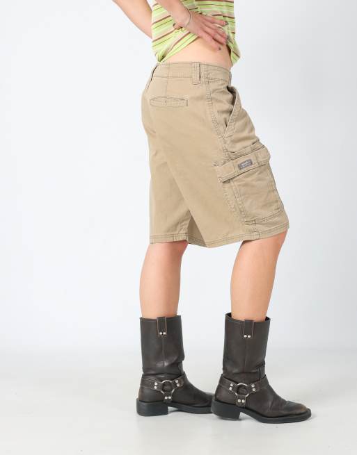 Vintage Wrangler 34x20 canvas cargo shorts in tan, 4 of 4