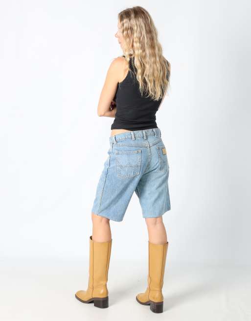 Vintage Wrangler 34x20 denim jorts shorts in light blue, 3 of 4