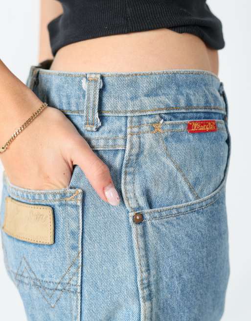 Vintage Wrangler 34x20 denim jorts shorts in light blue, 4 of 4