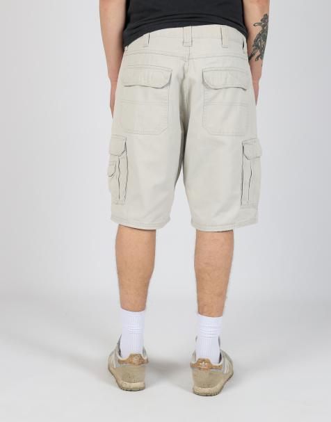 Vintage Wrangler 34x21 canvas cargo shorts in beige - view 1