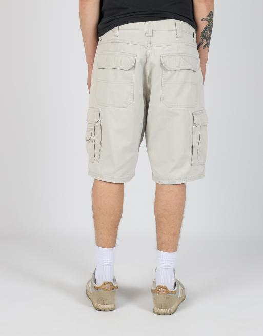 Vintage Wrangler 34x21 canvas cargo shorts in beige