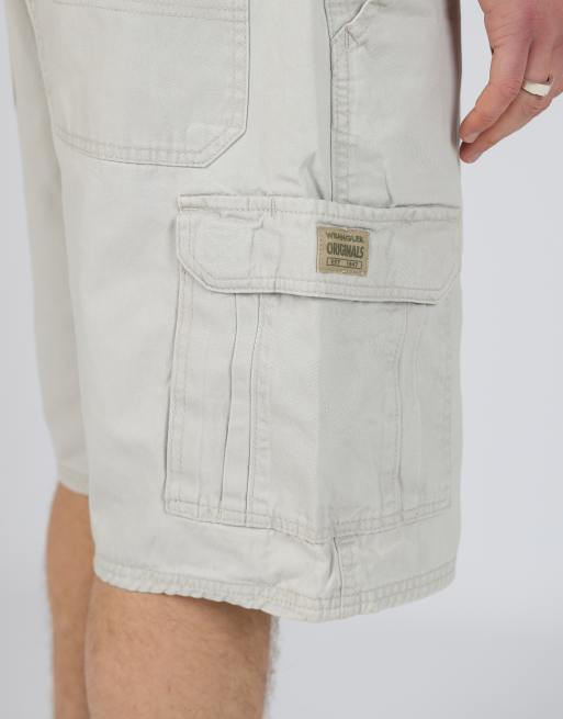 Vintage Wrangler 34x21 canvas cargo shorts in beige, 4 of 4