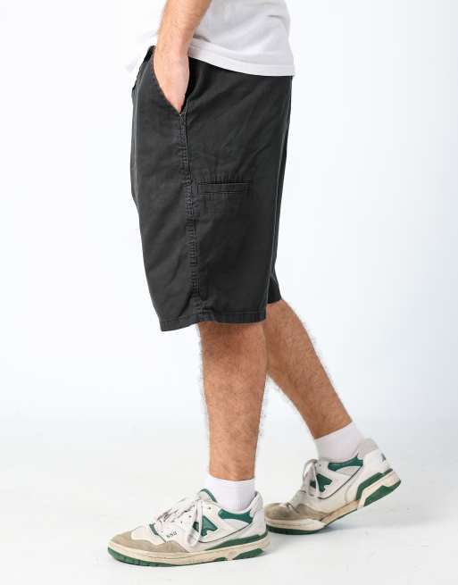 Vintage Wrangler 34x22 canvas cargo shorts in black