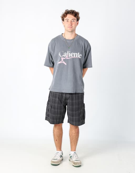 Vintage Wrangler 34x22 canvas cargo shorts in black