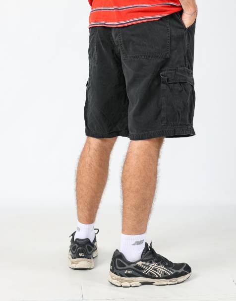 Vintage Wrangler 34x22 canvas carpenter baggy shorts in black - view 1