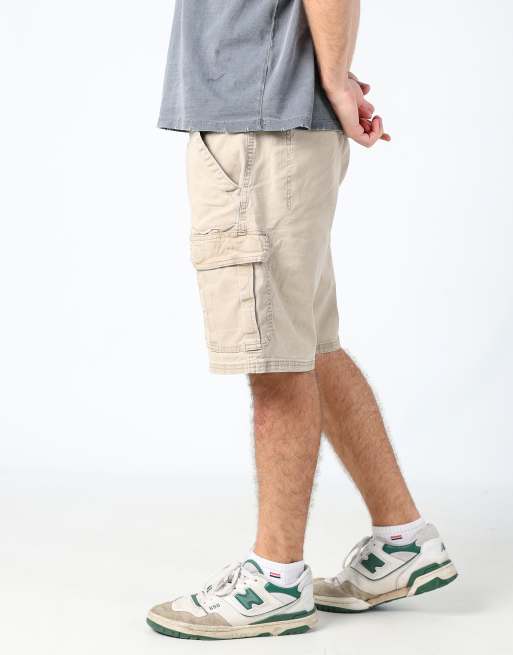 Vintage Wrangler 36x20 canvas cargo shorts in tan