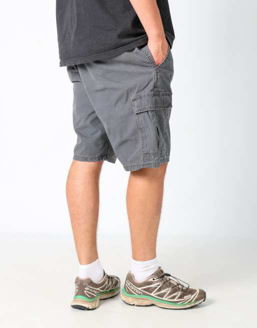 Vintage Wrangler 36x21 canvas cargo shorts in charcoal grey, 2 of 4