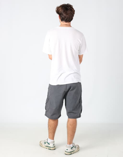 Vintage Wrangler 36x21 canvas cargo shorts in grey, 3 of 4
