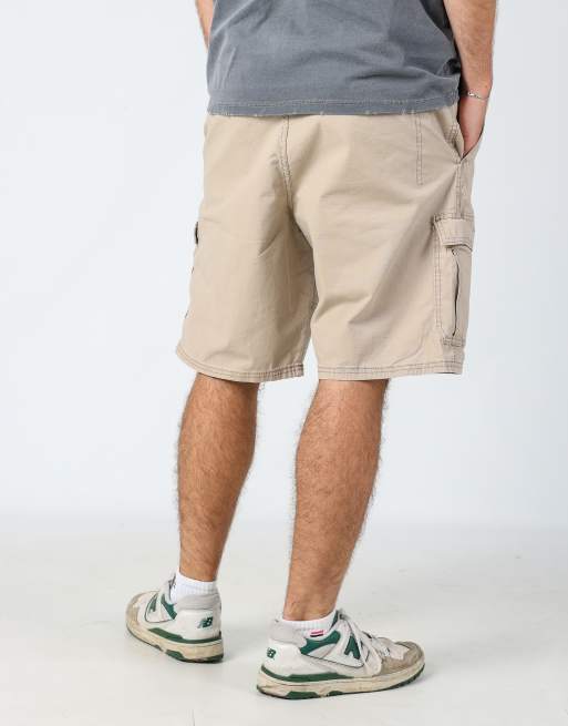 Vintage Wrangler 36x21 canvas cargo shorts in tan, 2 of 4