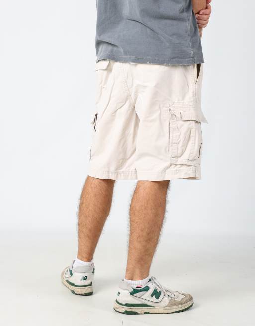 Vintage Wrangler 36x21 canvas cargo shorts in white