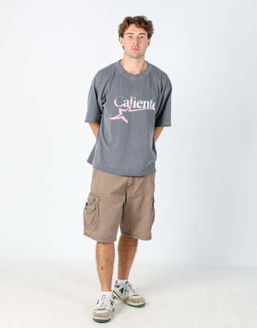 Vintage Wrangler 36x22 canvas cargo shorts in brown