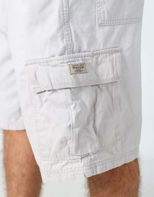 Vintage Wrangler 36x22 canvas cargo shorts in cream, 4 of 4