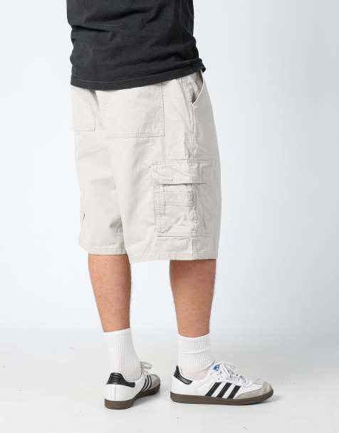 Vintage Wrangler 36x22 canvas cargo shorts in cream - view 1