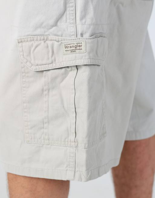 Vintage Wrangler 36x22 canvas cargo shorts in cream, 4 of 4