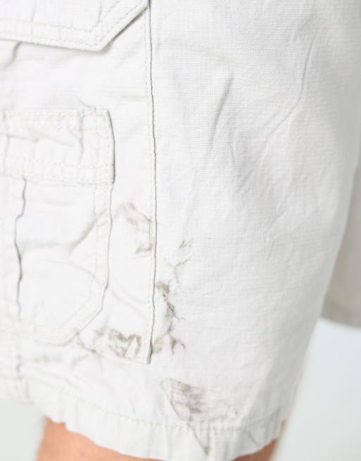Vintage Wrangler 36x22 canvas cargo shorts in ivory, 4 of 4