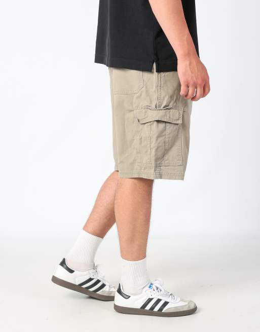 Vintage Wrangler 36x22 canvas cargo shorts in light grey, 4 of 4
