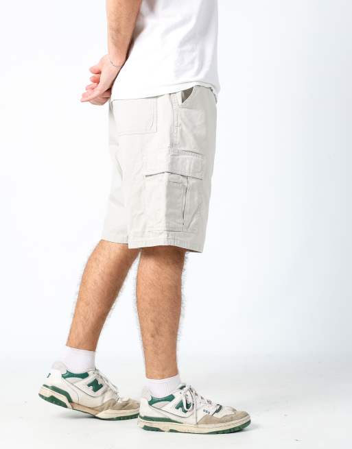Vintage Wrangler 36x23 canvas cargo shorts in beige