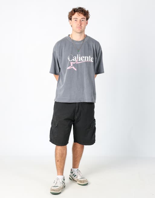 Vintage Wrangler 36x23 canvas cargo shorts in black, 2 of 4
