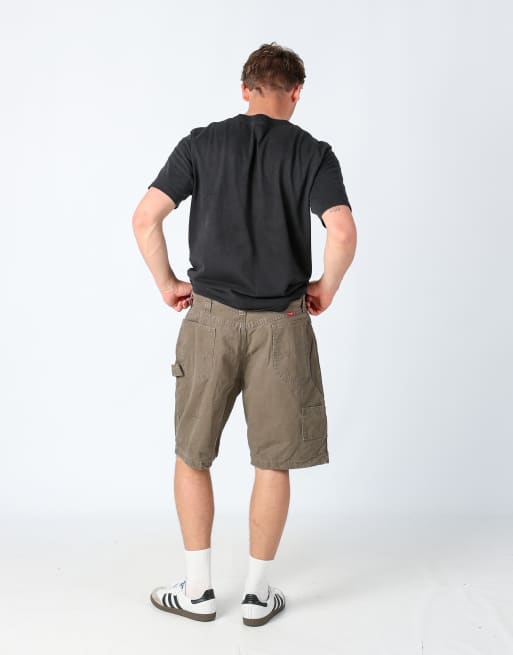 Vintage Wrangler 36x23 canvas carpenter baggy shorts in dark green, 3 of 4