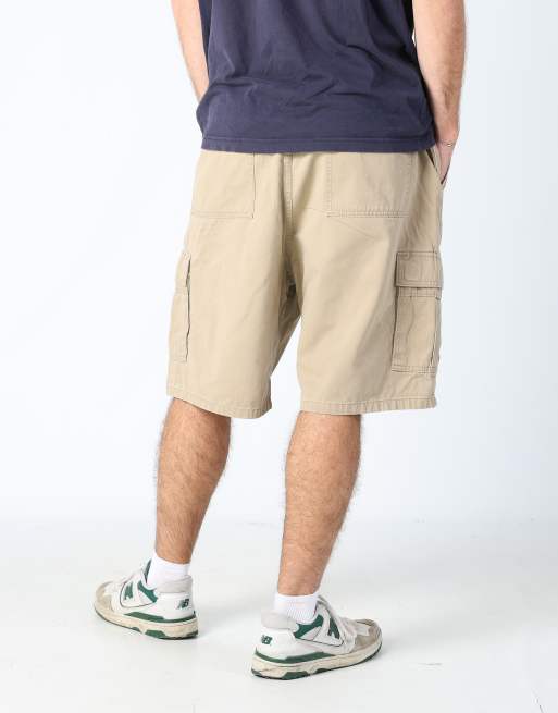 Vintage Wrangler 36x27 canvas cargo shorts in tan