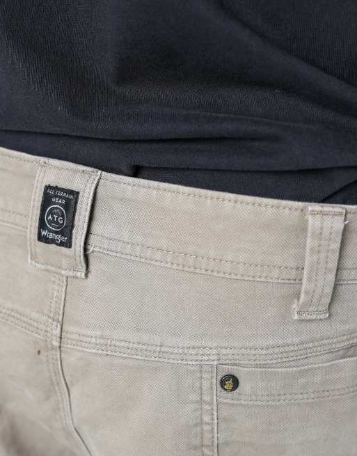 Vintage Wrangler 36x31 canvas cargo shorts in tan, 4 of 4