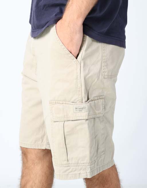 Vintage Wrangler 36x33 canvas cargo shorts in beige, 4 of 4