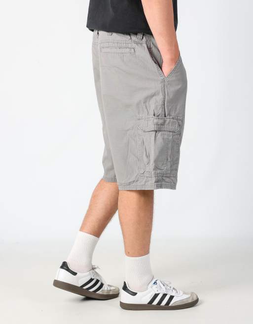 Vintage Wrangler 36x33 canvas cargo shorts in grey