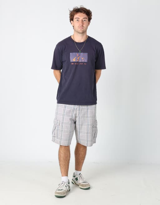 Vintage Wrangler 36x38 canvas cargo shorts in grey, 2 of 4