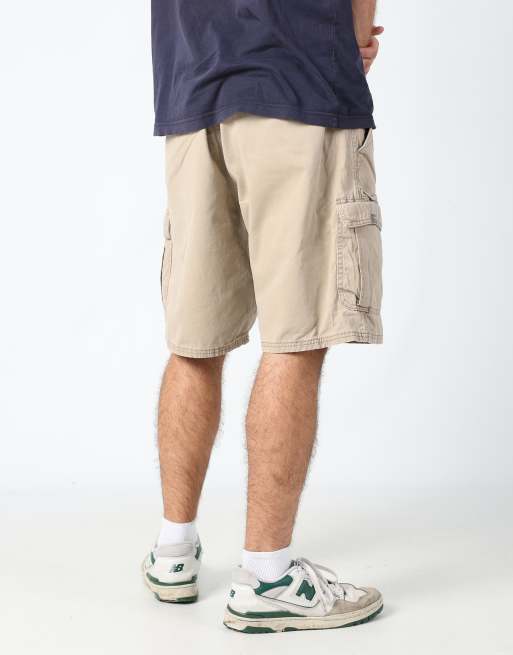 Vintage Wrangler 36x75 canvas cargo shorts in tan