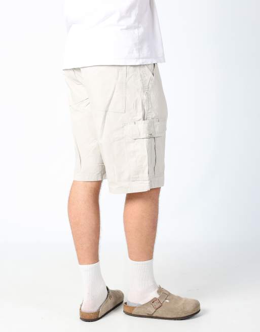 Vintage Wrangler 38x22 canvas cargo shorts in beige